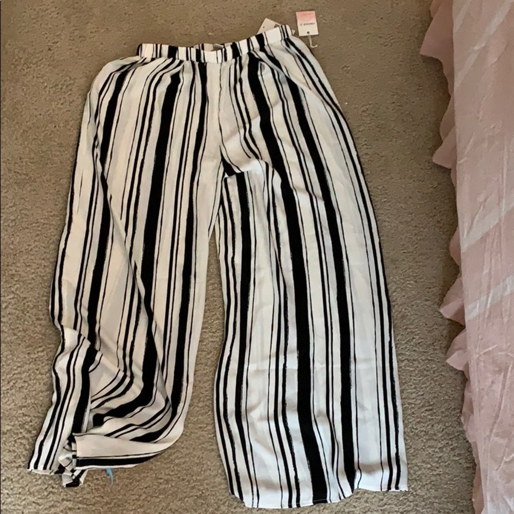 Forever 21 Flowy Pants Never worn